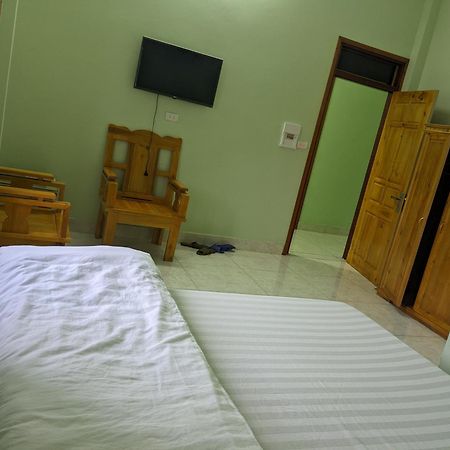 Hotel Nha Nghi Ngoc Lam Quan Ba Habitación foto